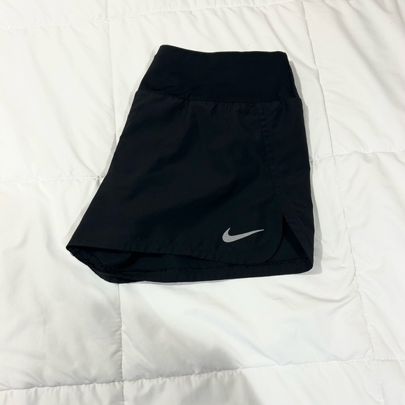 Nike Dri-Fit shorts - Picture 2 of 3